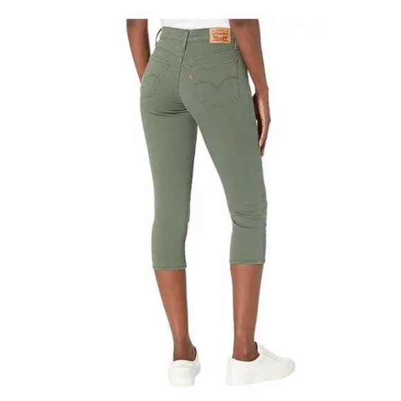 Skinny Shaping Capri Levi Pants - Picture 3 of 4